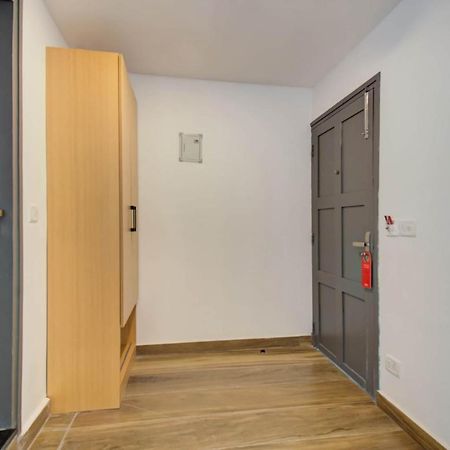 Oyo Townhouse 061 Gcda Kakkanad Signal 호텔 Kochi 외부 사진