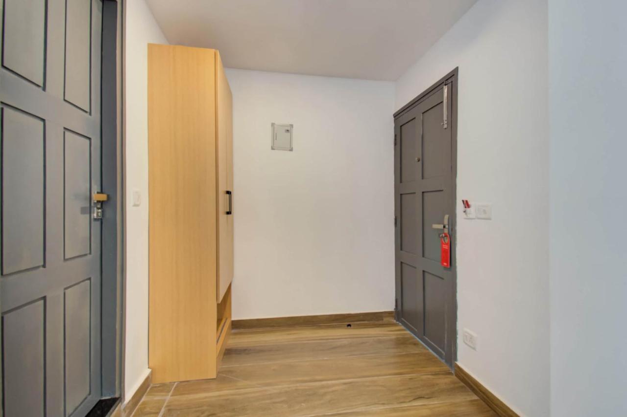 Oyo Townhouse 061 Gcda Kakkanad Signal 호텔 Kochi 외부 사진