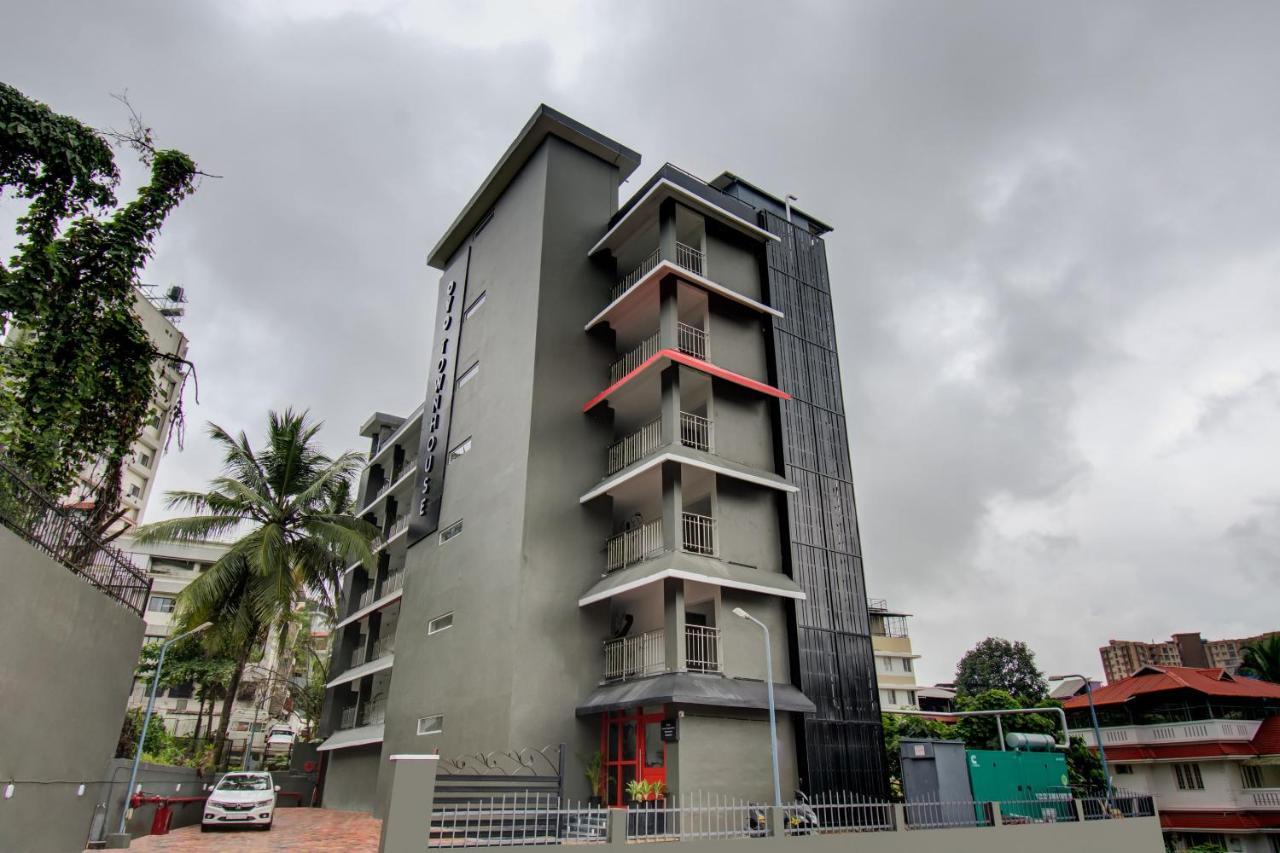 Oyo Townhouse 061 Gcda Kakkanad Signal 호텔 Kochi 외부 사진