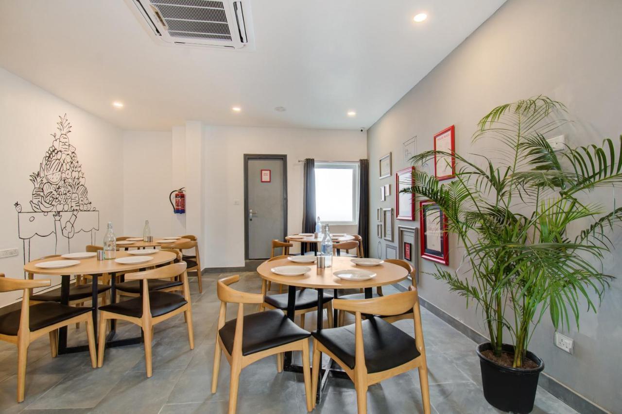 Oyo Townhouse 061 Gcda Kakkanad Signal 호텔 Kochi 외부 사진