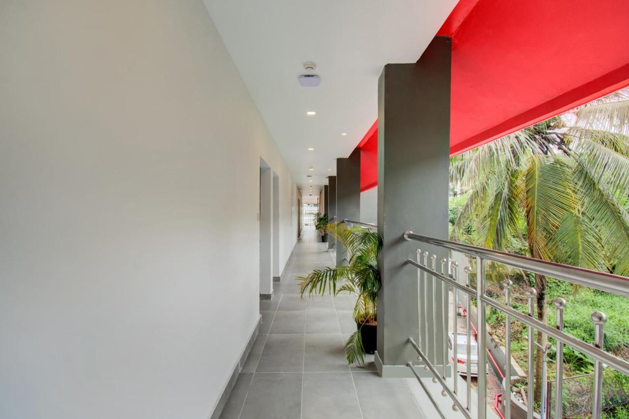 Oyo Townhouse 061 Gcda Kakkanad Signal 호텔 Kochi 외부 사진